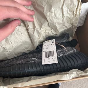 BRAND NEW! Adidas Yeezy Boost 350 V2 (MX Dark Salt) (ID4811) SIZE 9